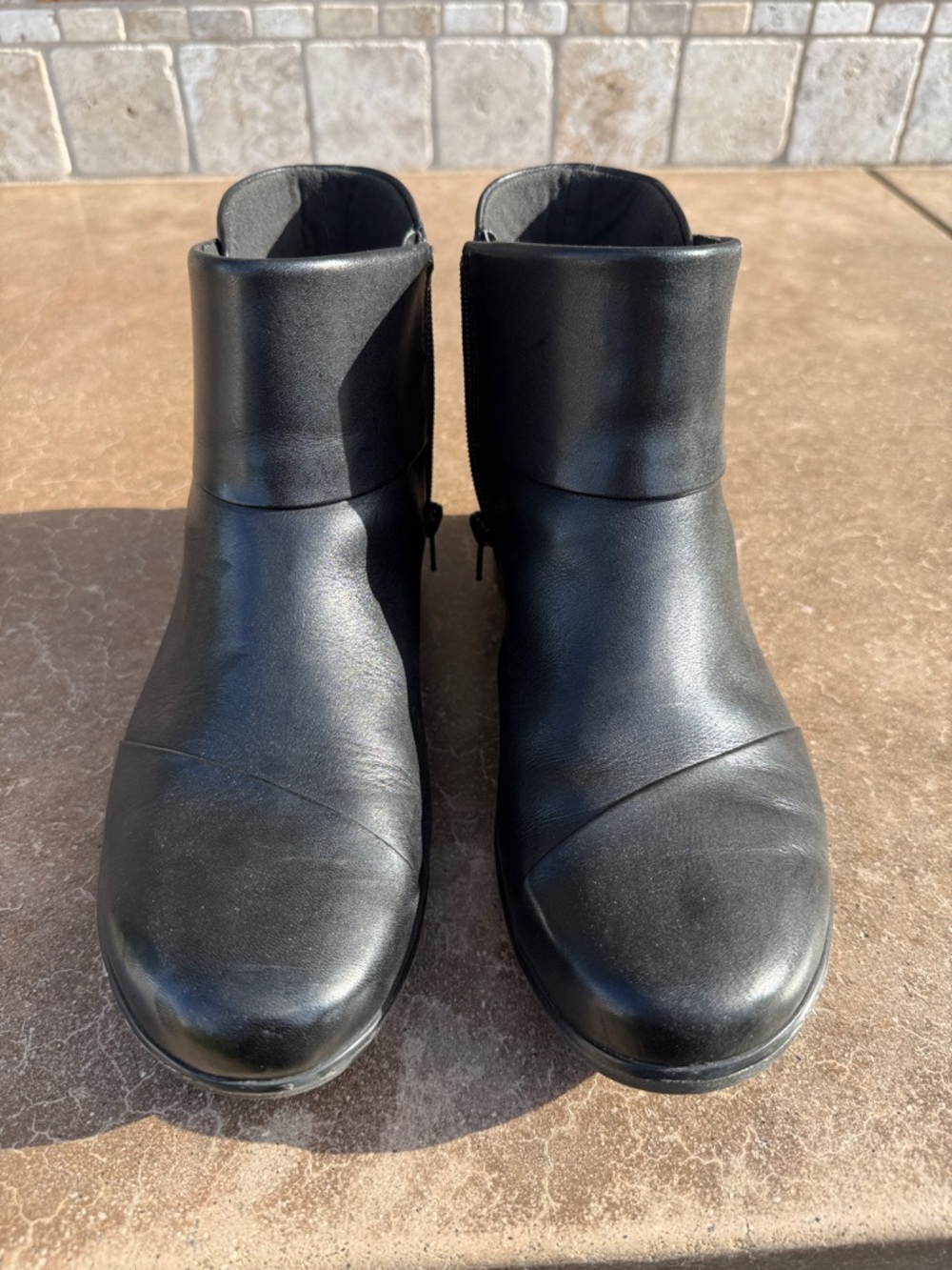 Clarks Black Leather Women's Ankle Booties - Cushion Collection size 10